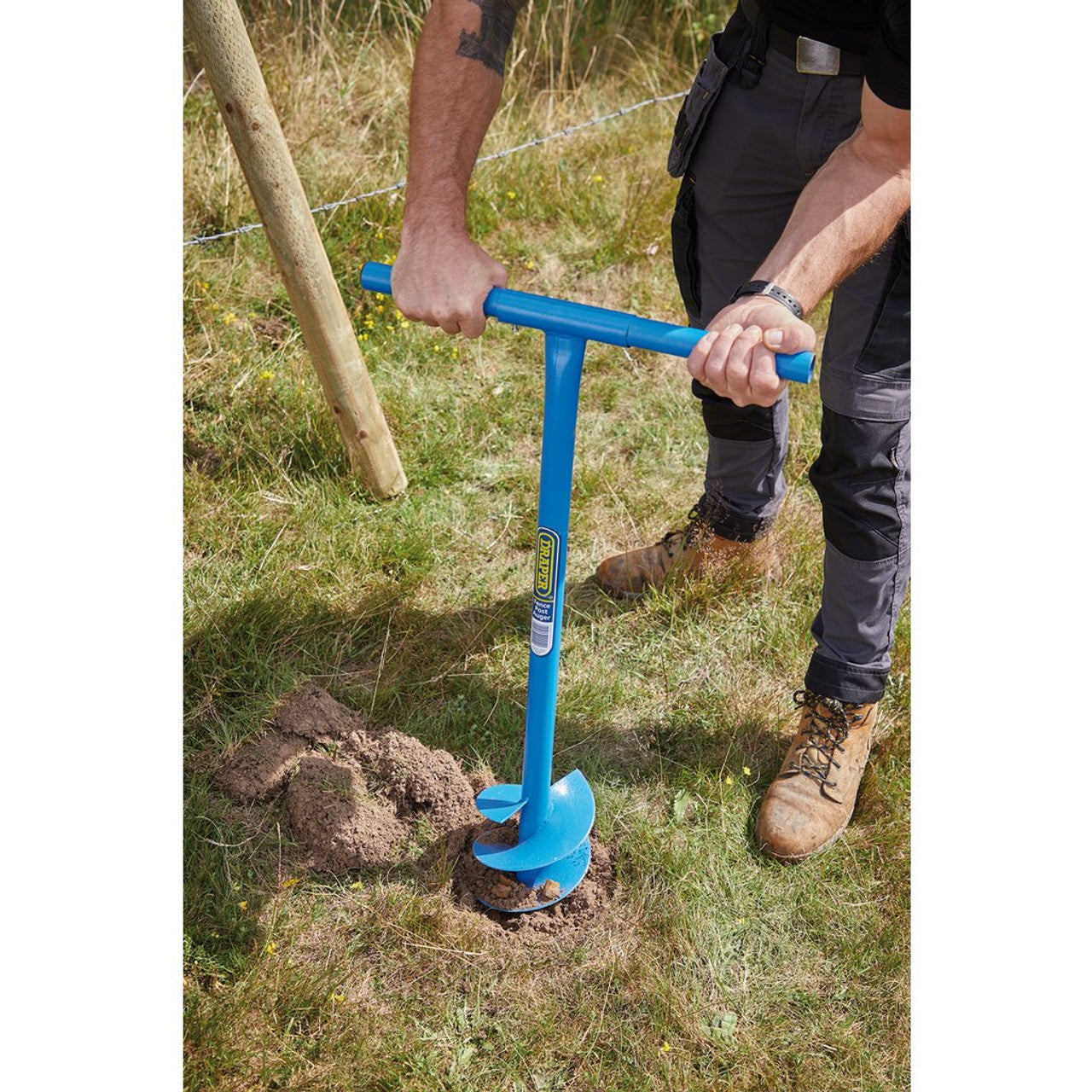 Manual Post Hole Borer. Hire from
